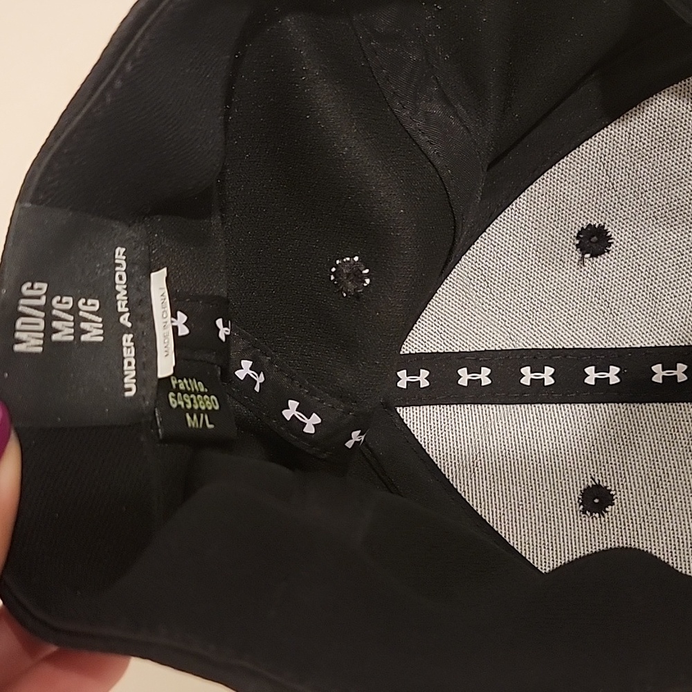 Baseball cap - Picture 2 of 4